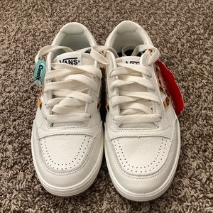 NWT VANS Comfy Cush Daisies Lowland CC womens 7.0/Mens 5.5